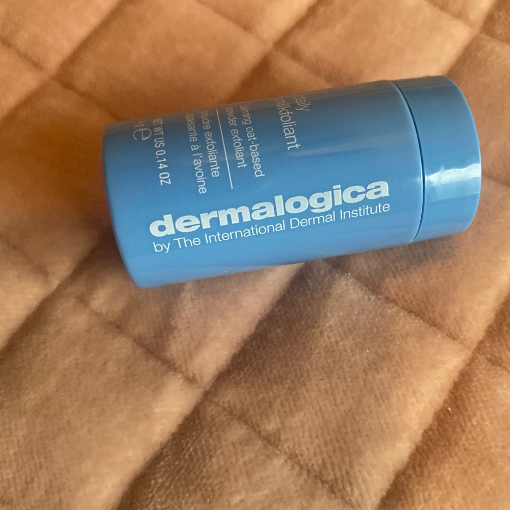 New!! 💕4/30💕Dermalogica daily milkfoliant - Picture 2 of 5